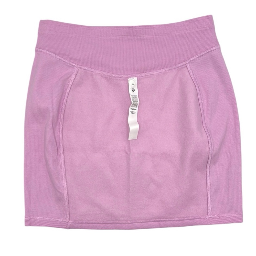 Lululemon Scuba HR Mini Skirt Size Medium - Picture 4 of 11